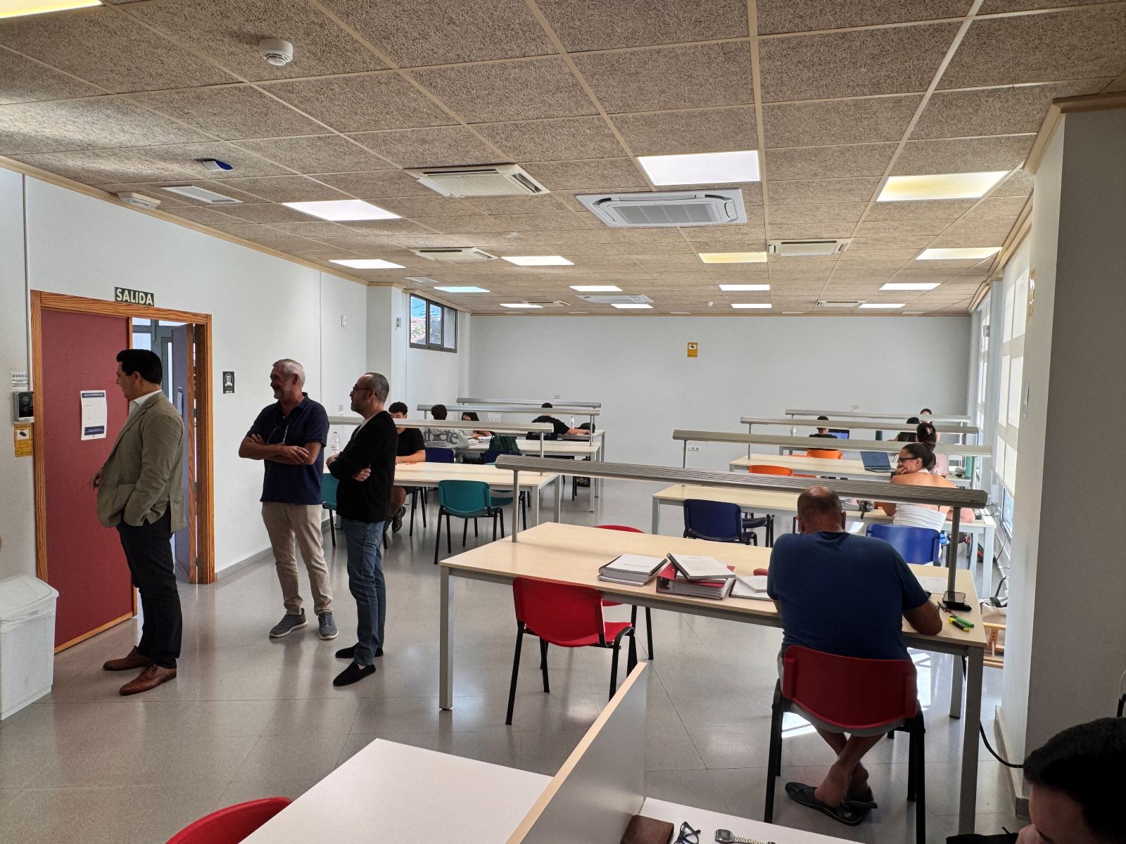 La sala de estudio 24 horas de la biblioteca ha expedido cerca de 500 tarjetas de acceso en cinco meses de funcionamiento 